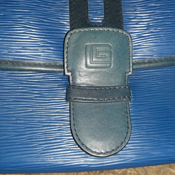 Vtg GUY LAROCHE-2 Tone Blue Textured Leather-Magnetic Flap-Cross/Shoulder Bag-EX - Picture 3 of 8